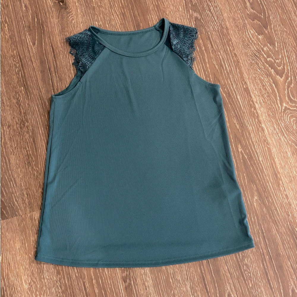 SHEIN turquoise ribbed top with lace baby sleeves. Size L